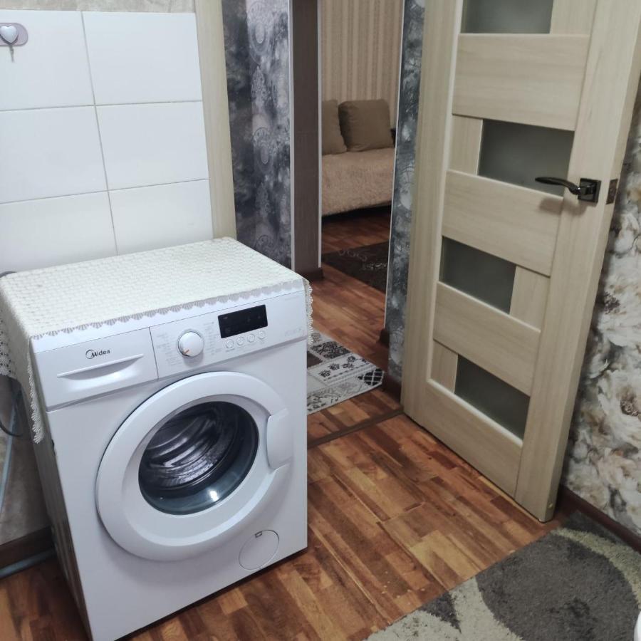 Комфортная Квартира Для 2Х Персон Lägenhet Bishkek Exteriör bild